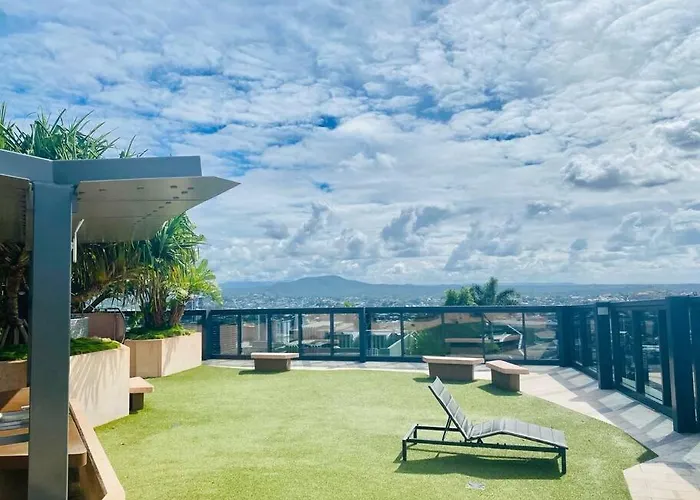 Luxury And Convenient Unit In South Brisbane