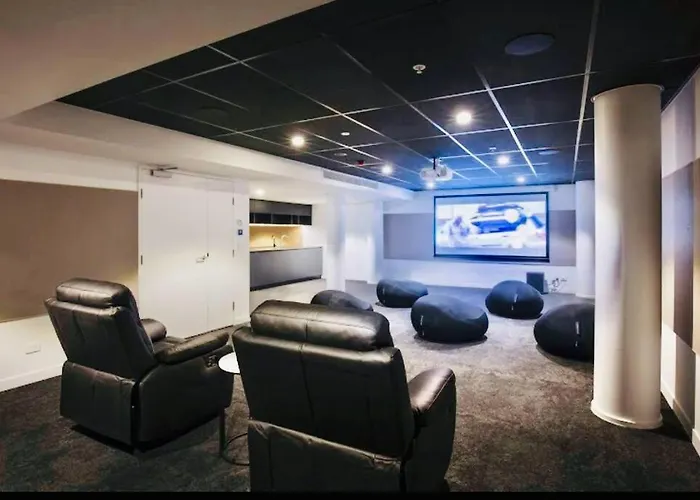Luxury And Convenient Unit In South Brisbane